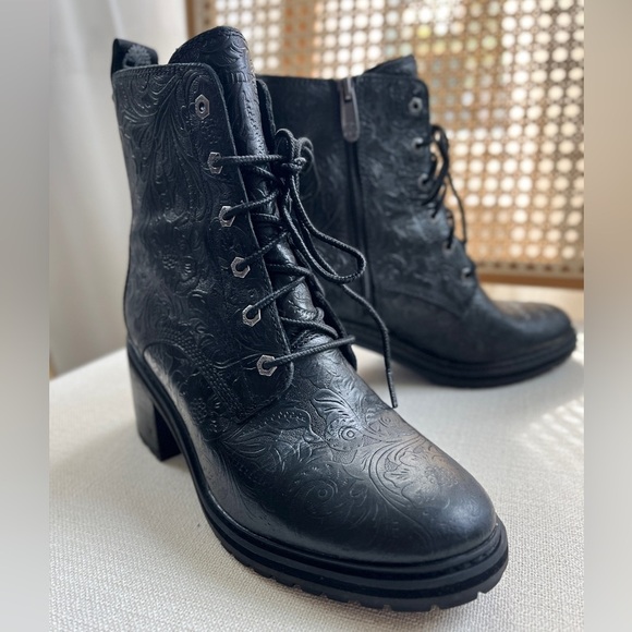 Timberland Sienna Embossed Boot Leather Lug Sole Side-Zip Whimsigoth Black 7.5 - Picture 2 of 14
